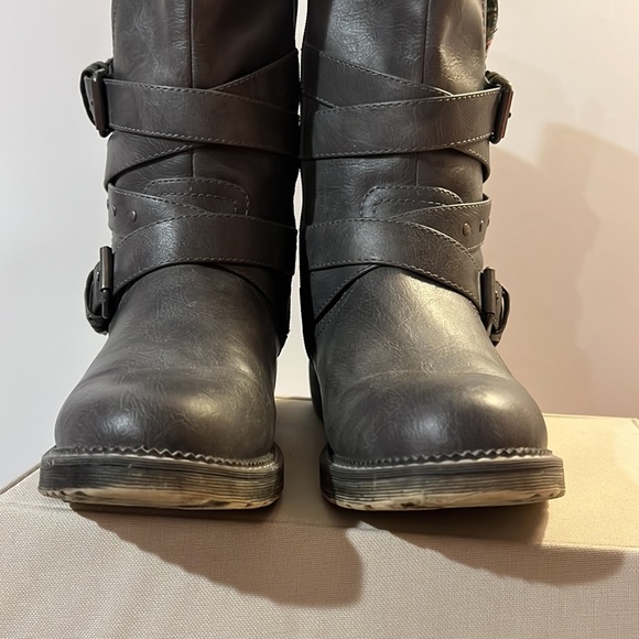 Charcoal gray 1” heel boot - Picture 5 of 5